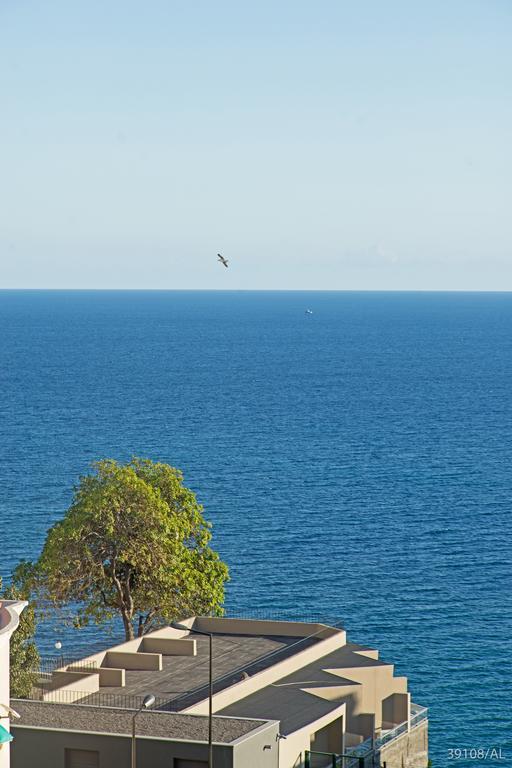 Rodamar I By An Island Apart Funchal  Bagian luar foto